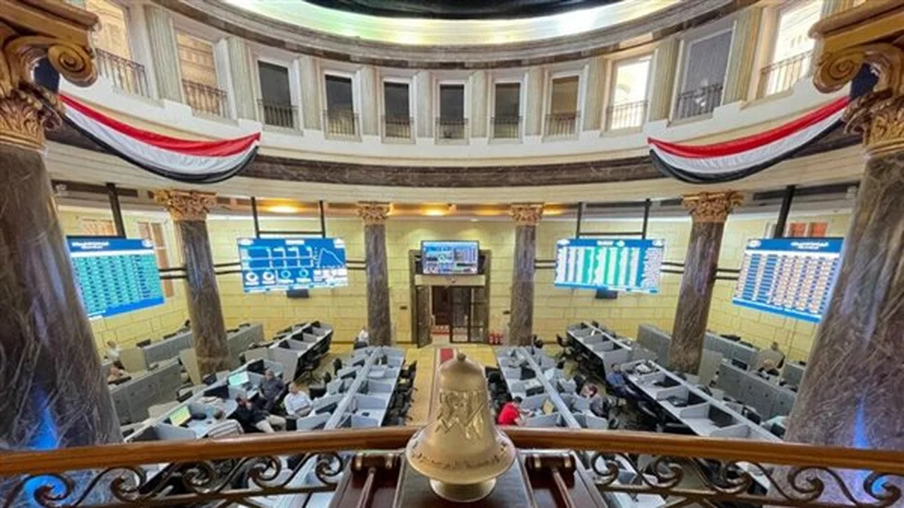 قيمة التداول في البورصة تصل إلى 52.7 مليار جنيه مع تنفيذ 142 ألف عملية في جلسة نهاية الأسبوع